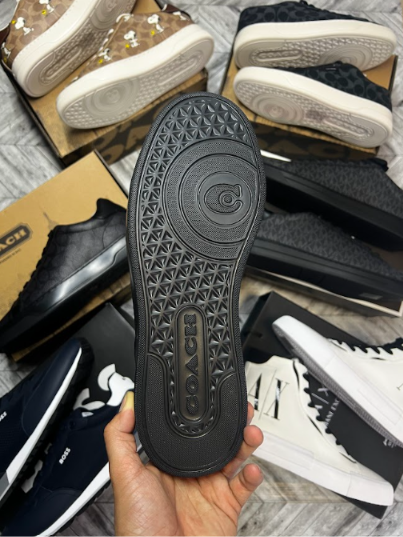 TENIS COACH HIGH LINE BLACK MONOGRAM