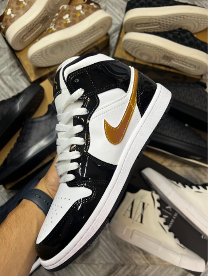 TENIS JORDAN 1 PATENT GOLD