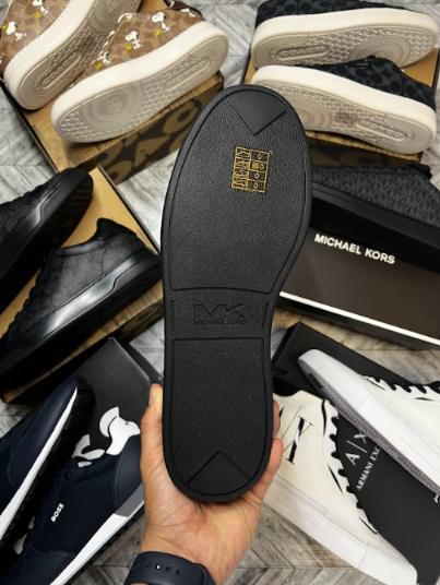 TENIS MICHAEL KORS NEGRO MONOGRAM
