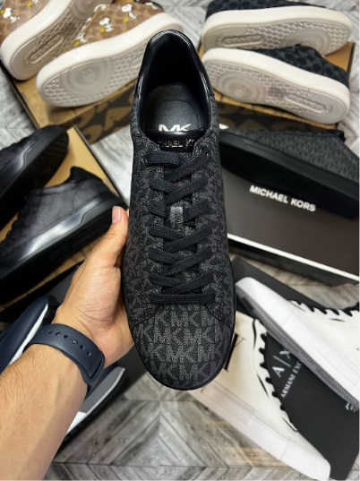 TENIS MICHAEL KORS NEGRO MONOGRAM
